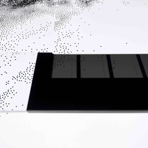 Ryoji Ikeda, supersymmetry (experiment), copyright Ryoji Ikeda, 2014. Photo: Ryuichi Maruo