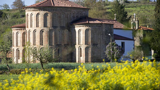 Mosteiro de Castro de Avelãs