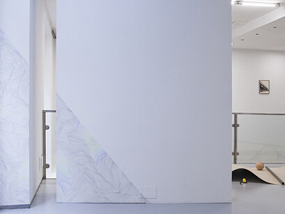 Espacio, luz y orden. Courtesy of Galería José de la Fuente