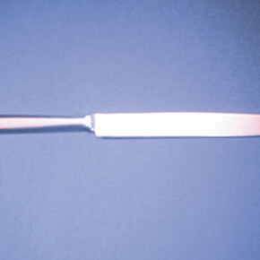 Jack Goldstein (1943-2003) The Knife, 1975, 16 mm film, color, Silent, 4'. Courtesy of Luxembourg & Dayan
