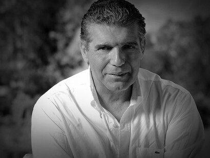 Carlos Miguel Páez Rodríguez, es un técnico agropecuario, empresario, publicista, escritor y conferencista uruguayo. Uno de los supervivientes de la tragedia en los Andes en 1972