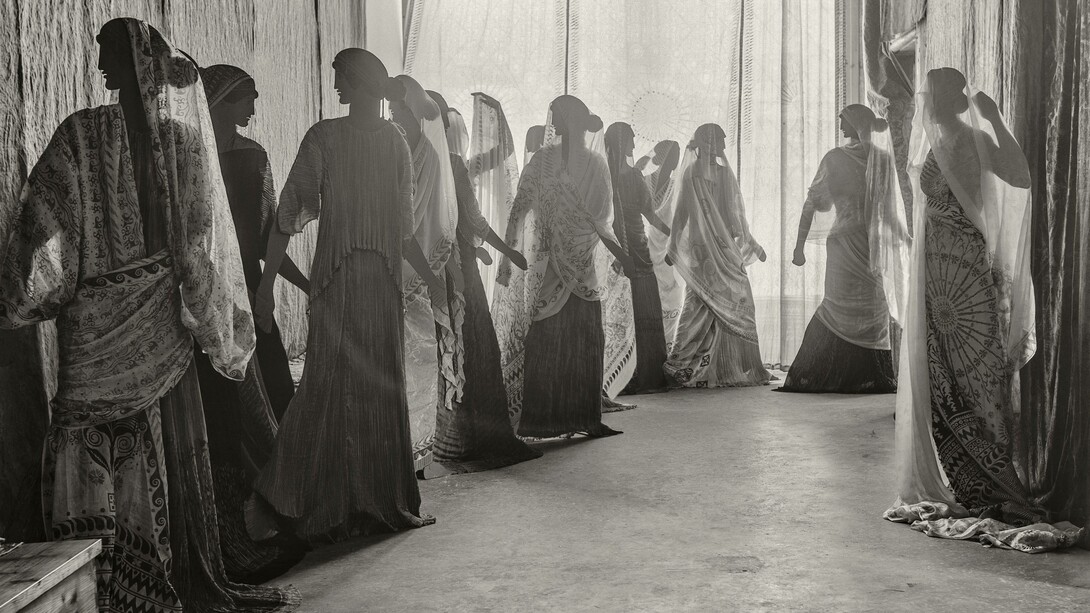 L'abito Delphos e lo scialle Knossos, creazioni di Mariano Fortuny, Museo di Palazzo Fortuny, Venezia, Italia Courtesy Fondazione Musei Civici di Venezia