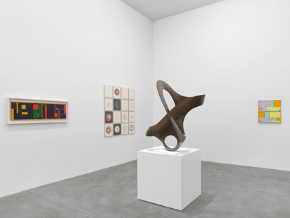 Verschiedene künstler, Konkrete kunst. Neoconcretismo, ausstellungsansicht. Mit freundlicher genehmigung des Museum Haus Konstruktiv