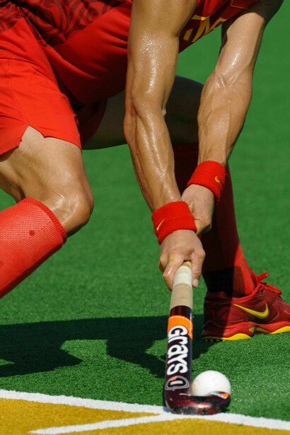 Hélène Tobler, Beijing 2008 Olympic Games, Men's hockey, China (CHN) 11th - South Africa (RSA) 12th, detail of a player. Per gentile concessione di Photo Elysée