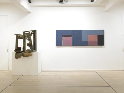 Anthony Caro and Alan Green, Shaping abstraction, exhibition view. Courtesy of Annely Juda Fine Art 