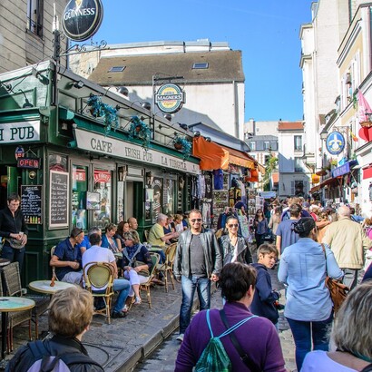 El día a día es trepidante en las calles del barrio