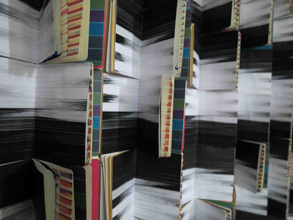 Lina Ben Rejeb, Les mains obsolètes, 2015, Techniques mixtes sur papier, 87,5 x 140,8 cm, détail