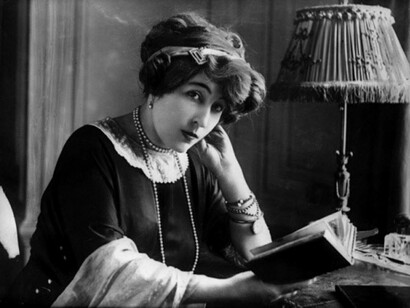 La poétesse et comédienne Rosemonde Gérard 