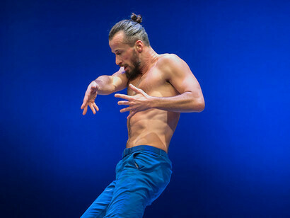 The Seventh Man, Carolyn Carlson Company-Riccardo Meneghini, ph. Frédéric Iovino