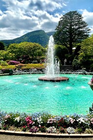 Central fountain and pond, Hakone Gora Park © Alma Reyes