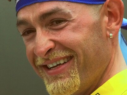 Marco Pantani con el maillot amarillo
