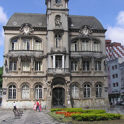O Paço Municipal na cidade de Curitiba, estado do Paraná, Brasil, na praça Generoso Marques, foi palco de inúmeros acontecimentos históricos no século XIX e XX