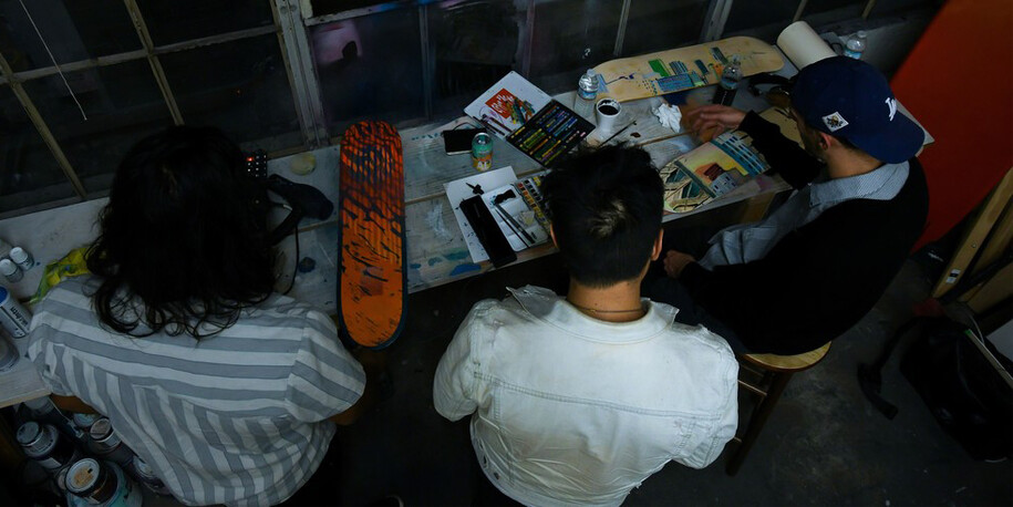 Ewkuks presents Art-Chemists SK8 Show. Courtesy of Ewkuks