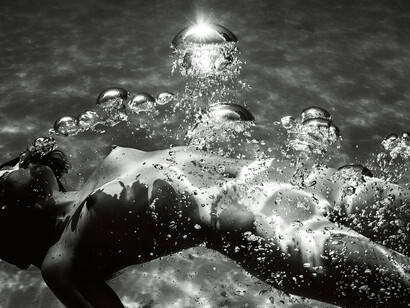 Hugh Arnold, Primer Aliento, 2013, Archival c-type metallic print, 40 x 60 in