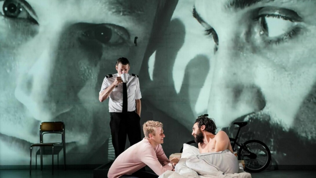 Im herzen der gewalt. Mit freundlicher genehmigung des Schaubühne am Lehniner Platz