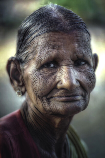 Mysore, India – Anziana nei pressi dell’Amba Vilas Maharaja Palace. Ph Sergio Pessolano