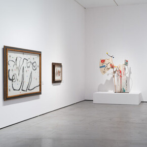 Joan Miró, Paysage Miró. Pintar entre las cosas, vista de exhibición. Cortesía de Es Baluard Museu d'Art Contemporani de Palma