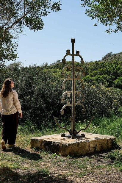 Ali Cherri, Tree of Life, 2023, Hauser & Wirth Menorca, 2026 © Ali Cherri. Courtesy the artist and Galerie Imane Farès. Photo: Daniel Schäfer