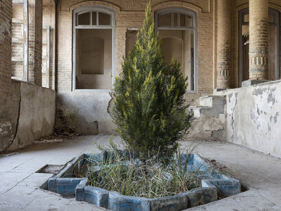 Gohar Dashti. Courtesy of Robert Klein Gallery