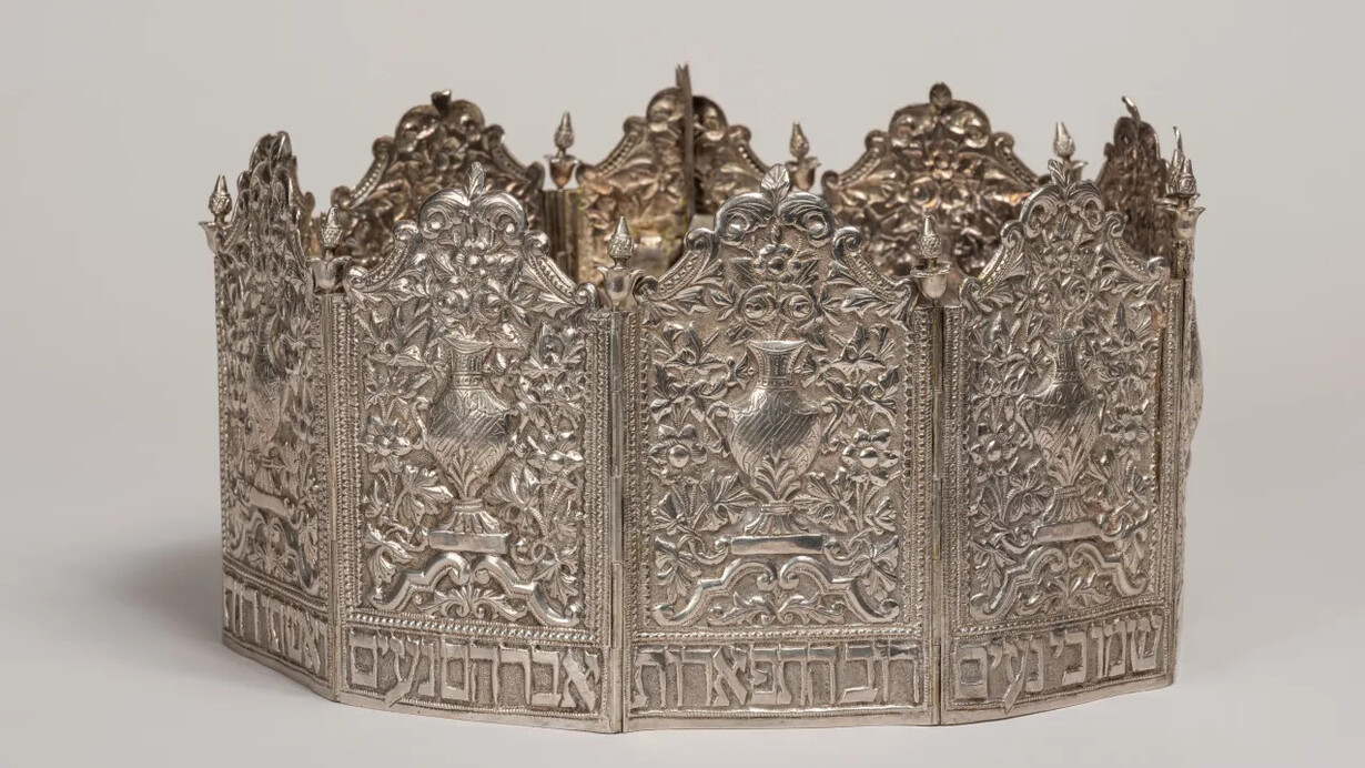 Torah crown, 1898-99. Courtesy of DIA