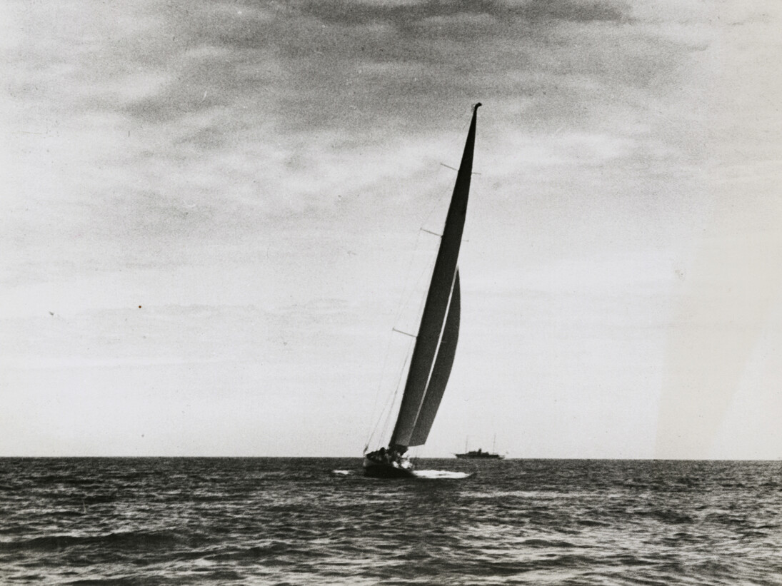 Margaret Bourke-White (1904 – 1971), 6519, "America's Cup, The Rainbow", detail, August 31, 1934, silver gelatin print on glossy fibre paper, printed by September 15, 1934, 24,6 (25,7) x 19,3 (20,2) cm, © Estate of Margaret Bourke-White, courtesy Daniel Blau