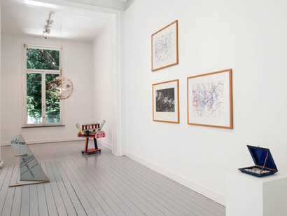 The Hum Comes From The Stumuch. Courtesy of Gladstone Gallery