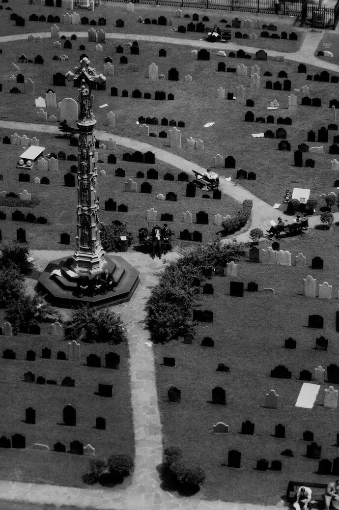 Trinity Churchyard New York, detail, 1934 © Berenice Abbott/Commerce Graphics/Getty Images. Courtesy of Howard Greenberg Gallery, New York