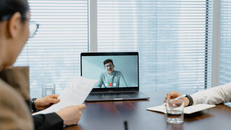 Entrevista virtual com candidato a vaga de trabalho