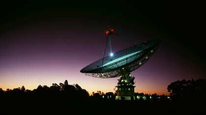 L'osservatorio di Parkes (Parkes Observatory), nel Nuovo Galles del Sud. La ricerca di intelligenza extraterrestre (SETI) è un termine collettivo per le ricerche scientifiche di vita extraterrestre intelligente, come il monitoraggio delle radiazioni elettromagnetiche per segni di trasmissioni da civiltà su altri pianeti