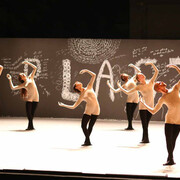 Naharin’s virus. Avec l'aimable autorisation du Les Théâ Tres