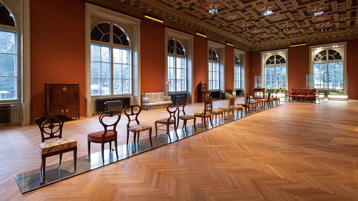 Empire style biedermeie, exhibition view. Courtesy of Museum für angewandte Kunst