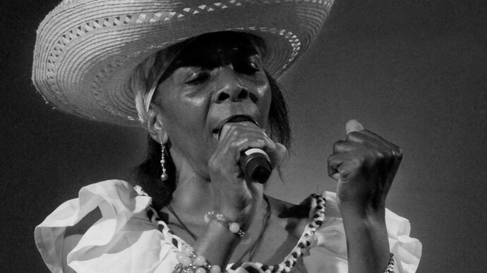 La Cantadora María Faustina Orobio Solís, fotografía de Lucho Osorio Páez, el Patrimonio Cultural Inmaterial de la Humanidad representado por Faustina 