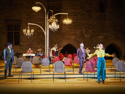 «La Cerisaie», Tiago Rodrigues, 2021. Fotografía: Christophe Raynaud de Lage, Festival d'Avignon