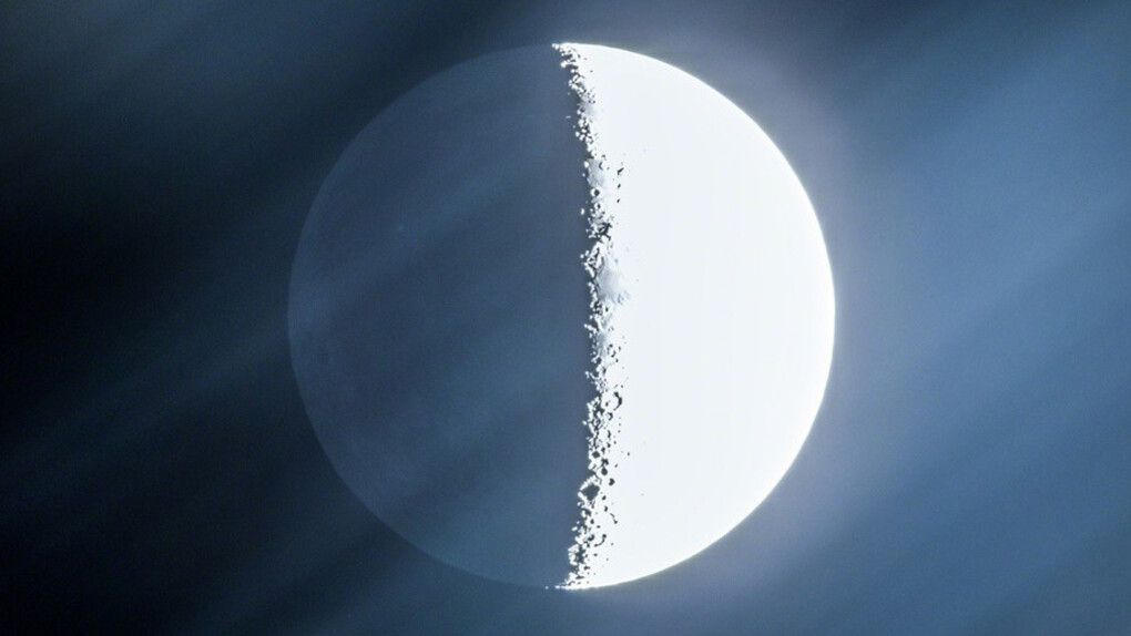 Faces of the Moon. Courtesy of Onishi Gallery