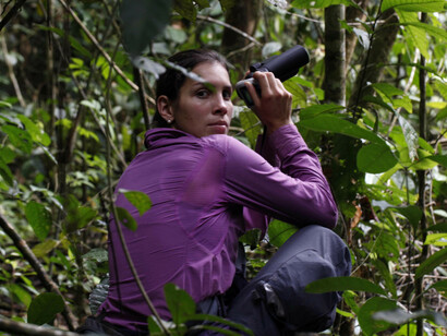 Karen cámara en mano