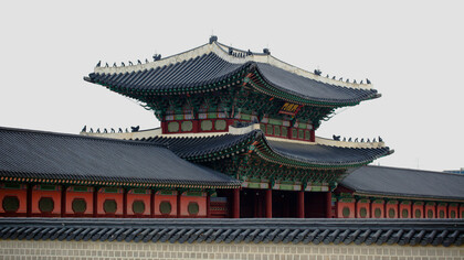 Palácio em Seoul, Coréia do Sul. Saiba as consequências econômicas, políticas e sociais do pós-guerra para as Coreias do Norte e do Sul