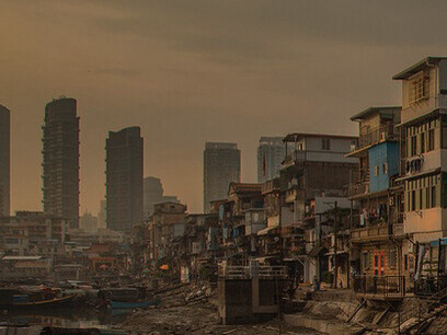 Y a lo lejos la riqueza
