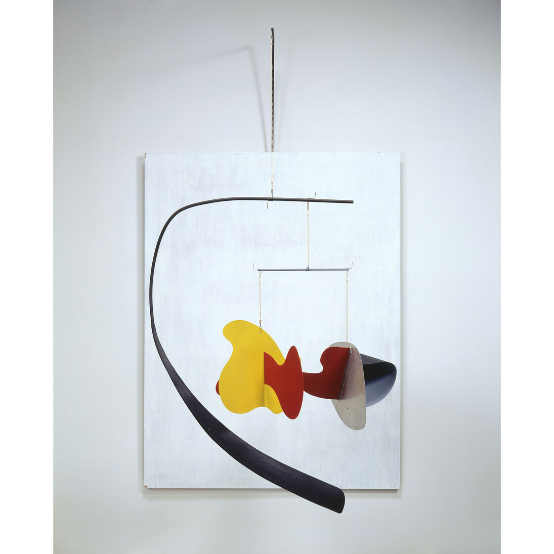Alexander Calder (1898 - 1976), White Panel, 1936, Calder Foundation, New York, NY, USA. Photo credit: Calder Foundation, New York / Art Resource, NY © ARS, NY and DACS, London 2015
