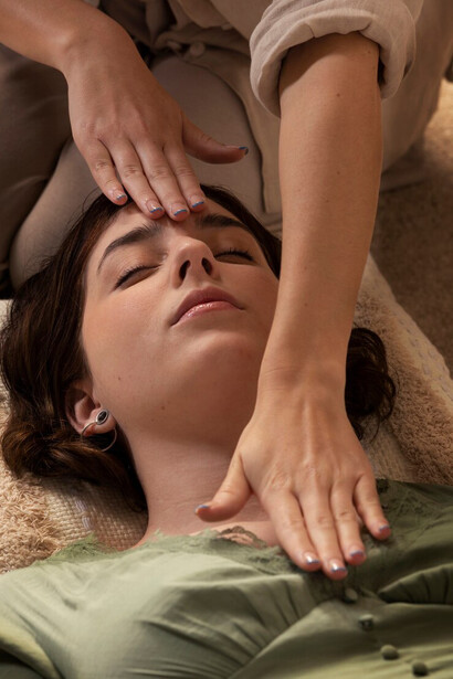 By addressing body language and emotions, Reiki therapy enhances the mind-body connection, balancing energy channels and meridians to reduce stress and improve overall health