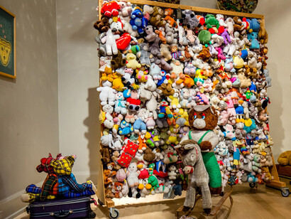 Charlemagne Palestine’s Bear Mitzvah in Meshugahland, Exhibition view. Courtesy of The Jewish Museum 