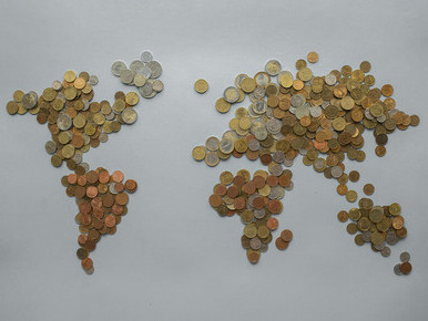 La confrontación comercial entre ambas potencias tiene implicancias geopolíticas que alcanzan a todos los continentes, reconfigurando alianzas y rutas estratégicas de inversión y comercio
