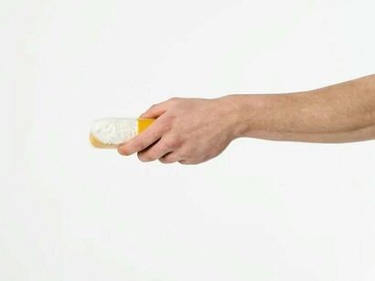 Pur conducendo ad uno stato di euforia e ad una sensazione di benessere, il Fentanyl provoca assuefazione, forte dipendenza e depressione respiratoria, quest’ultima talvolta letale