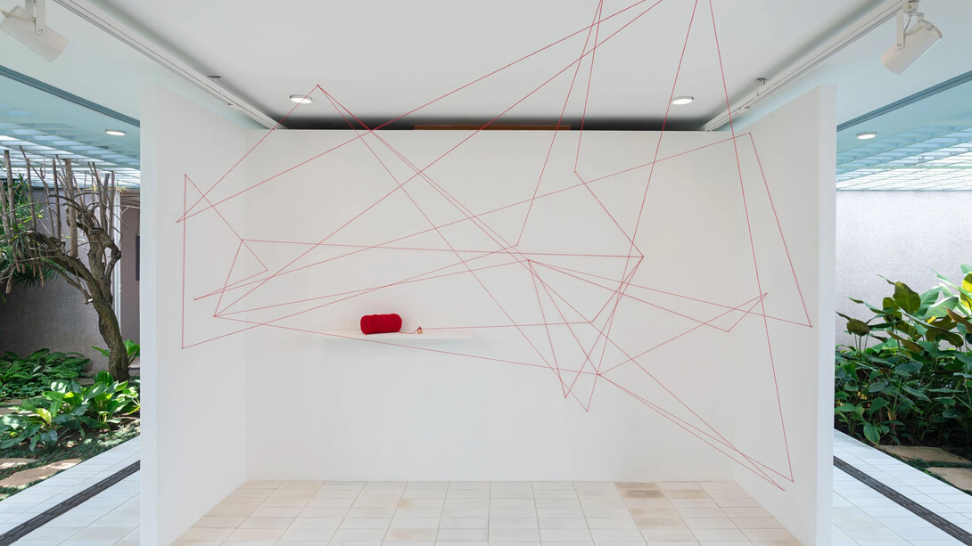 Liliana Porter, Otros cuentos inconclusos [Other unfinished tales], exhibition view. Courtesy of Luciana Brito Gallery