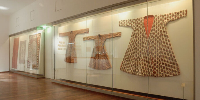 Textiles. Courtesy of Musée Guimet