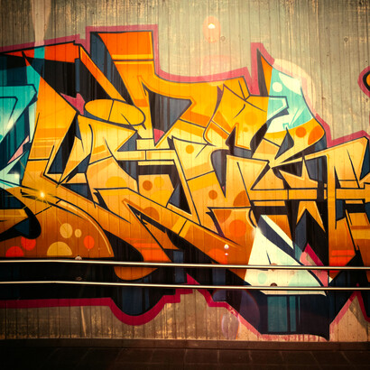 Für die jungen Sprayer spielt nicht nur die Gefahr und das Adrenalin eine Rolle, sondern auch das Erproben neuer Techniken und die Umsetzung komplexer Projekte