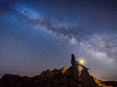 Guardare le stelle per imparare a leggere i segni e i sogni 