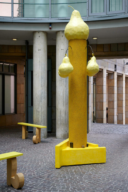 Maruša Sagadin. Luv Birds in toten Winkeln, exhibition view, © Schirn Kunsthalle Frankfurt 2023, Photo: Mareike Tocha