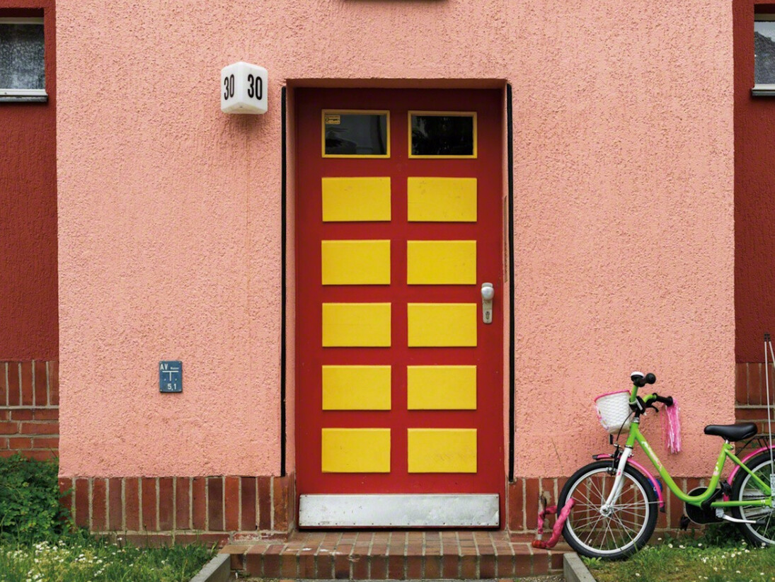 David Kutz, Retro #a9484; Berlin, Germany; May 2016; 52°26'59". Courtesy of Soho Photo Gallery