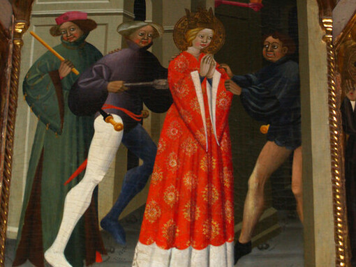 La capilla mayor, ubicada en el presbiterio, es especialmente impresionante. Retablo de San Juan y Santa Catalina en la Catedral de Sigüenza, Guadalajara, Castilla-La Mancha, España