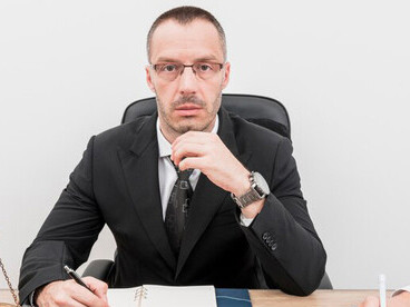 The complexities of antitrust laws, regulation, and government intervention in the context of competition and market dynamics, as a lawyer advises a client on navigating technological innovation